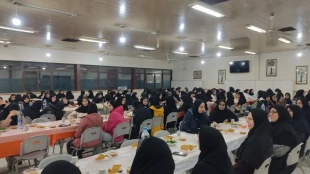بمناسبت فرا رسیدن ماه مبارک رمضان  برگزاری افطاری  همراه با سخنرانی و تفسیر قرآن کریم با حضور دانشجویان و همکاران  4