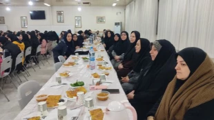 بمناسبت فرا رسیدن ماه مبارک رمضان  برگزاری افطاری  همراه با سخنرانی و تفسیر قرآن کریم با حضور دانشجویان و همکاران  7
